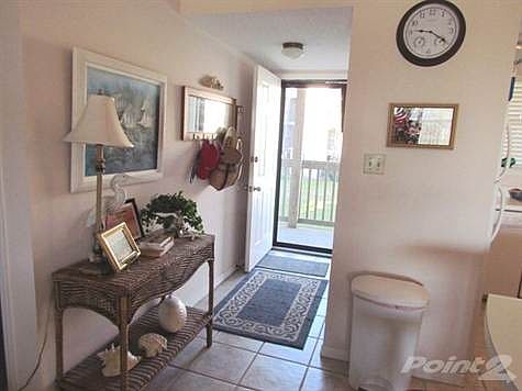 Entry/Foyer