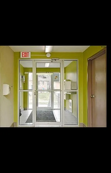 261 Lester St #403 — Photo 2