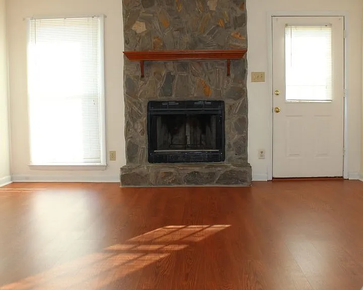 7805 Gallant Ridge Dr — Photo 10
