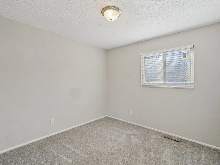 1235 Tonka Ave — Photo 27