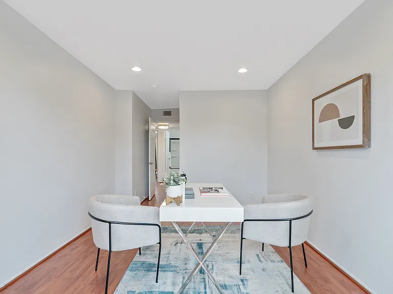 2310 N Fairview St #210 — Photo 7