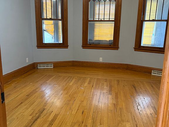 5th image of 29 Cabot St #1