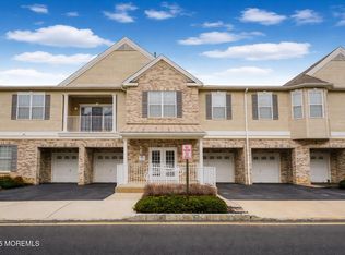 108 Picadilly Dr #108, Morganville, NJ 07751