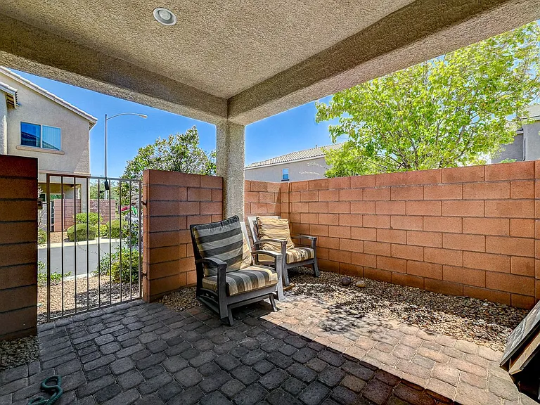 9522 Vega Carpio Ave — Photo 47