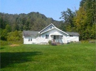 937 Vine Rd, Newton, WV 25266