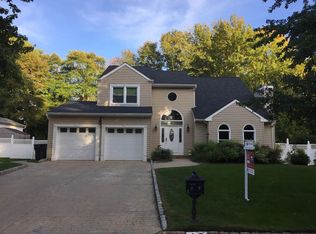 17 Walnut Ct, Matawan, NJ 07747