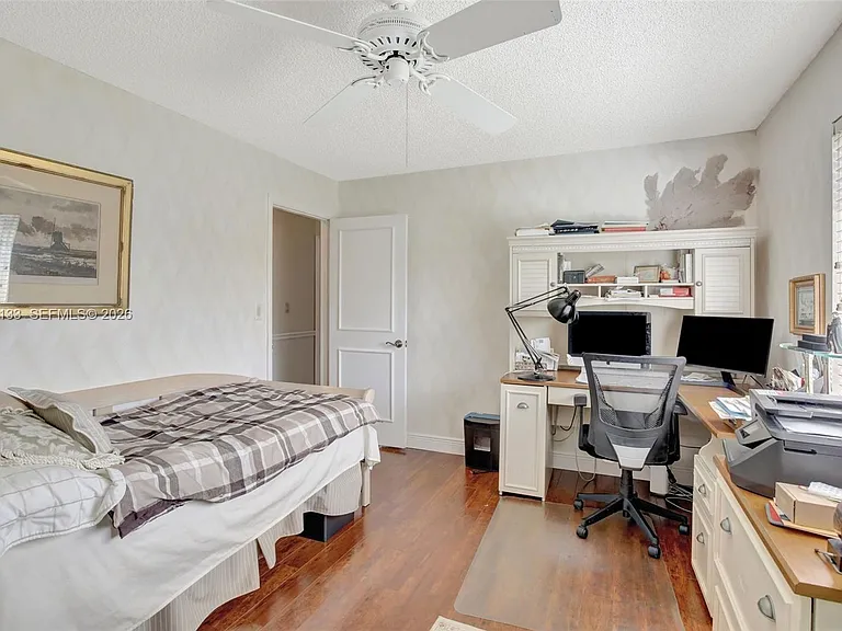 5320 SW 21st Ct — Photo 38