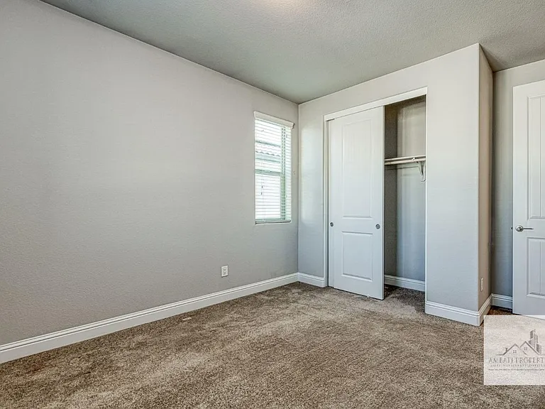 1437 E Via Viola Way — Photo 19