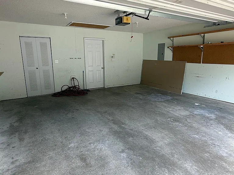 701 Manhattan Dr — Photo 14