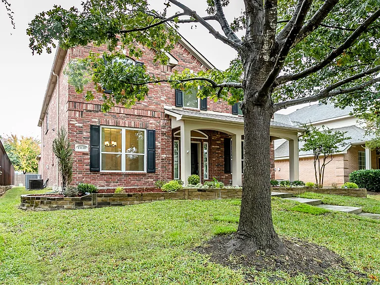 15650 Brookwood Dr — Photo 2