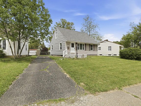 5th image of 2304 Ashley Dr