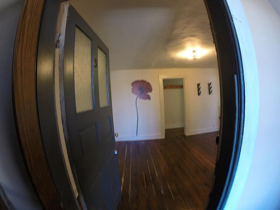 1st image of 167 Green St APT 3