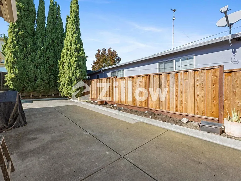 19695 Bernal St — Photo 16