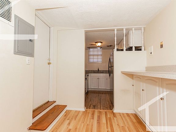internal_unit_photo_1.375