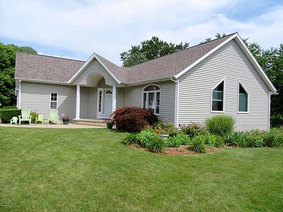 3rd image of 2953 S Horseshoe Dr SW