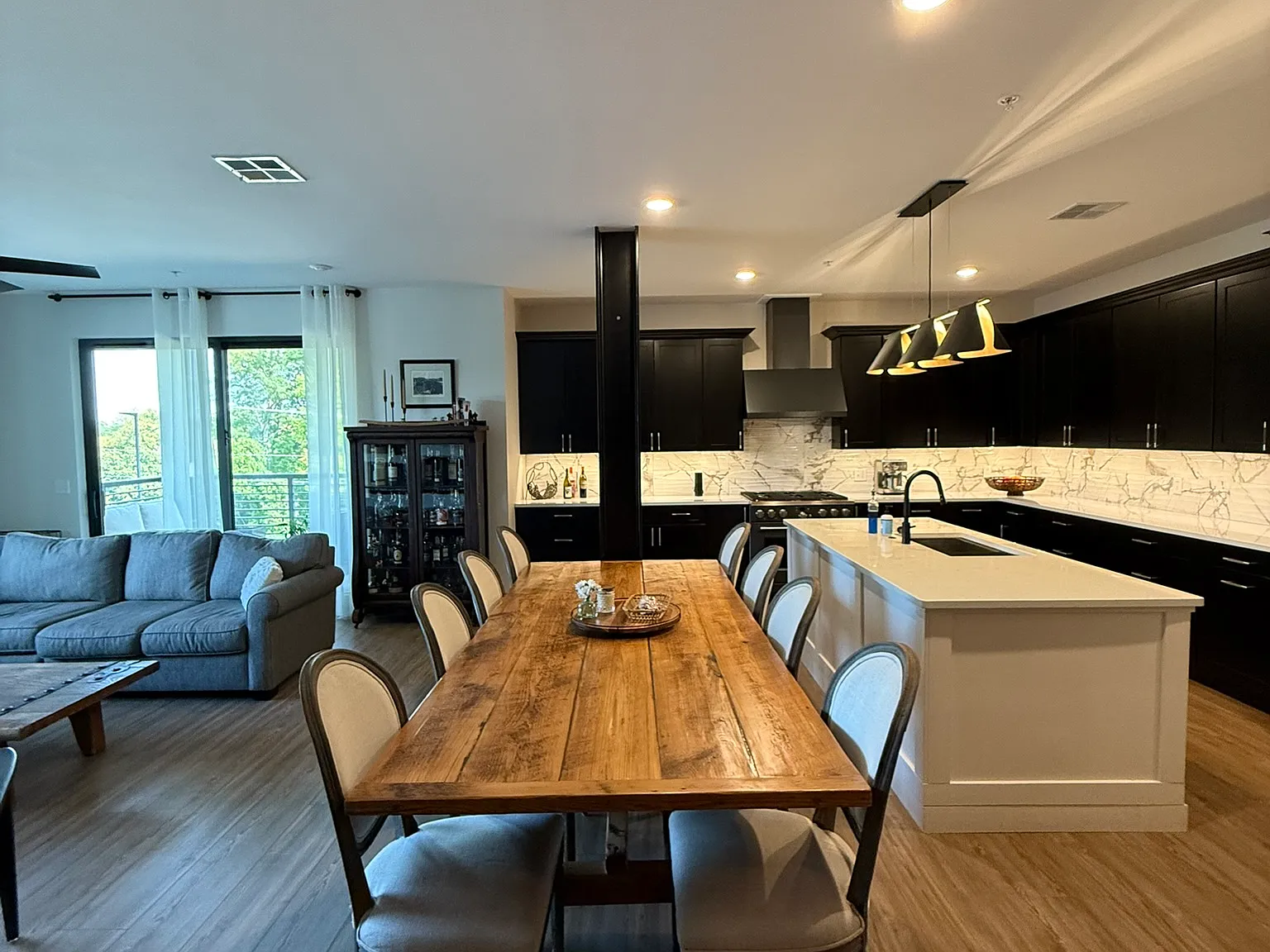 100 Quartz Knoll - 201 — Photo 2