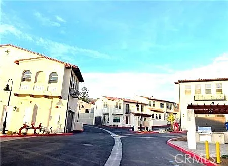852 Francesca Dr — Photo 2