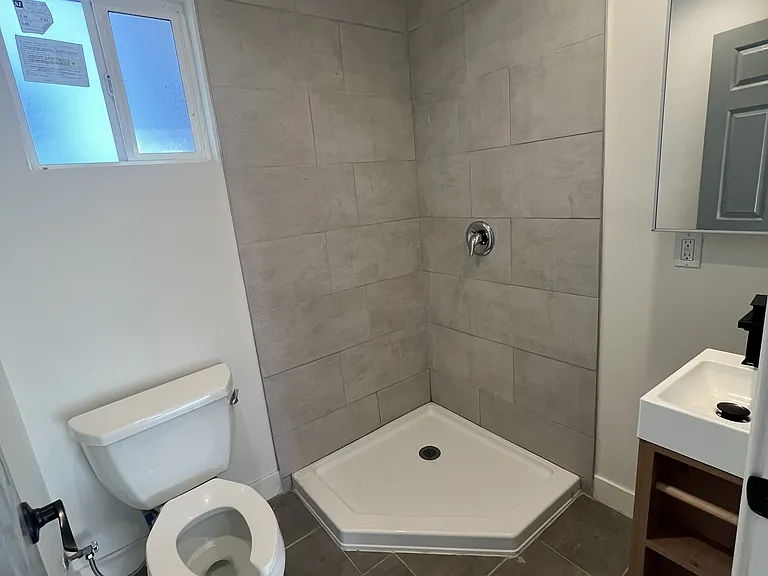 2268 Inez St — Photo 6