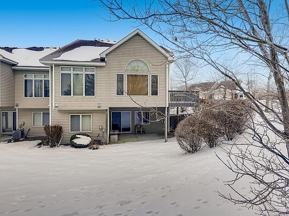 3rd image of 4849 Moon Lake Cir