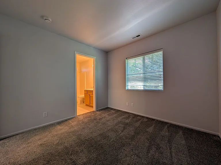 5220 Wales Dr — Photo 16