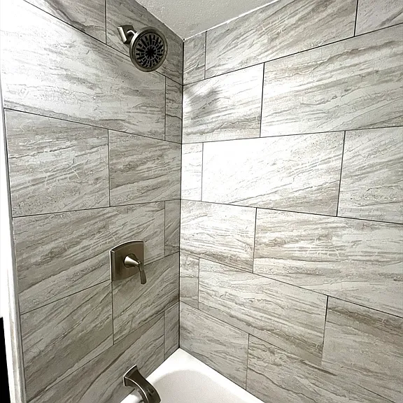 572 Main St #B — Photo 11