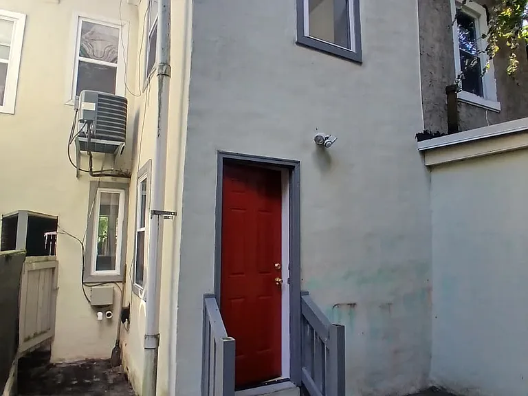 17 E Ashmead St — Photo 35