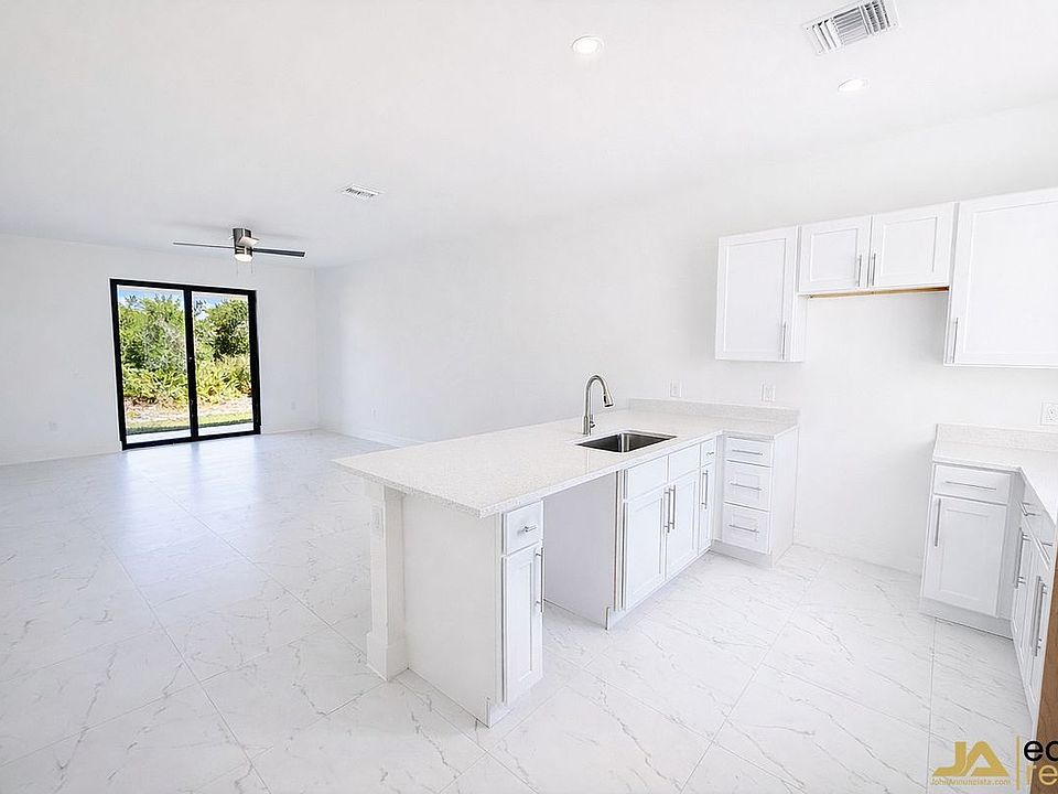 1st image of 1045 Jaguar Blvd