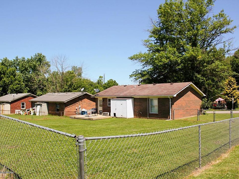 2nd image of 200 Short St
