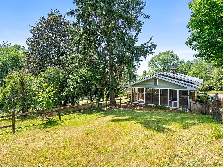 128 Mount Carmel Rd #A — Photo 30