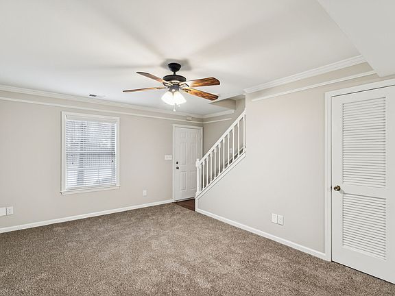3rd image of 125 Davenport Dr #122