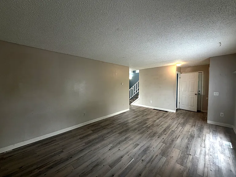 18231 E Layton Pl — Photo 4