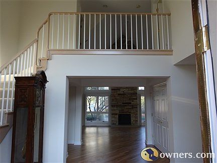 Cathedral ceiling Foyer