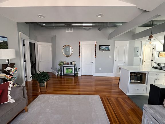 3rd image of 40 Winthrop St #3