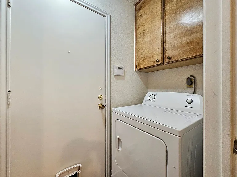 111 Bridle Dr — Photo 20
