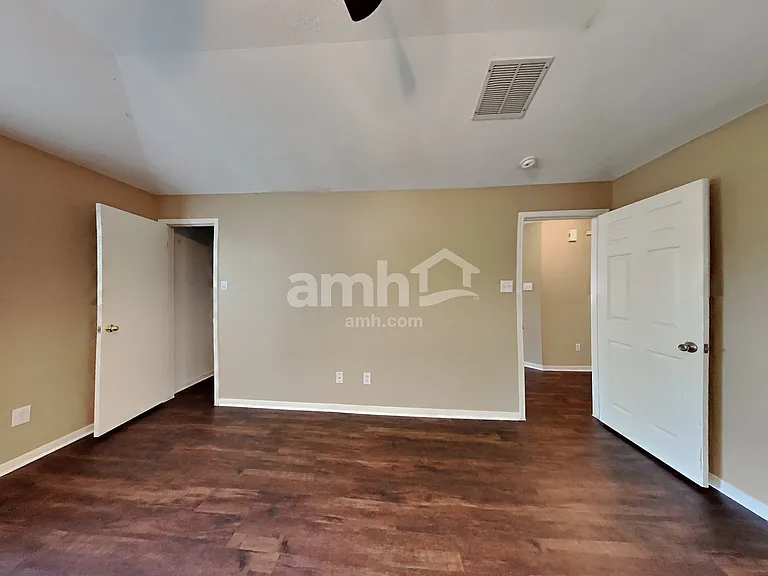 5215 Lavender Ln — Photo 11
