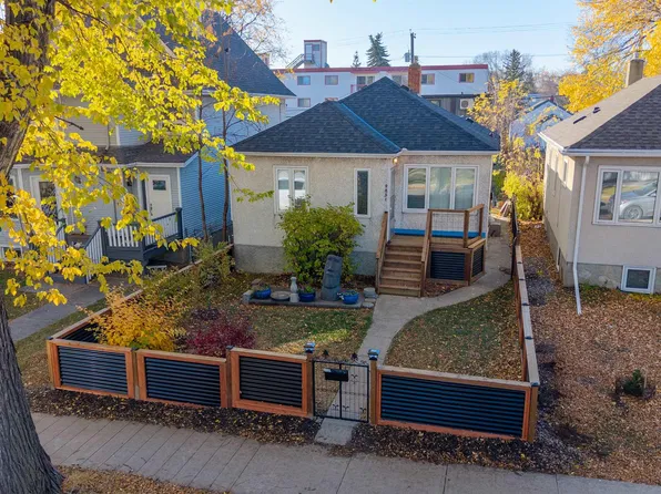 9831 83rd Ave NW, Edmonton, AB T6E 2B8