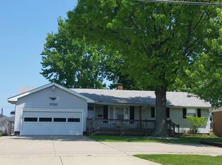 1720 Meister Rd, Lorain, OH 44053