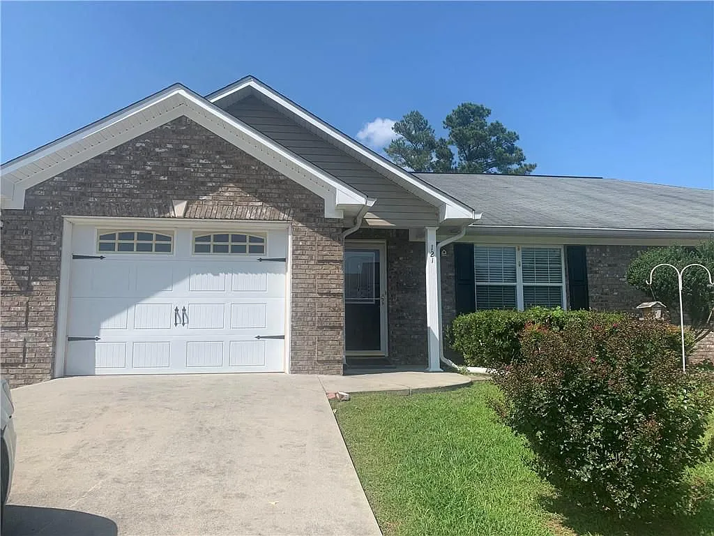 121 Lyons Dr photo 1