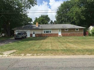 55299 Sundown Rd, South Bend, IN 46628