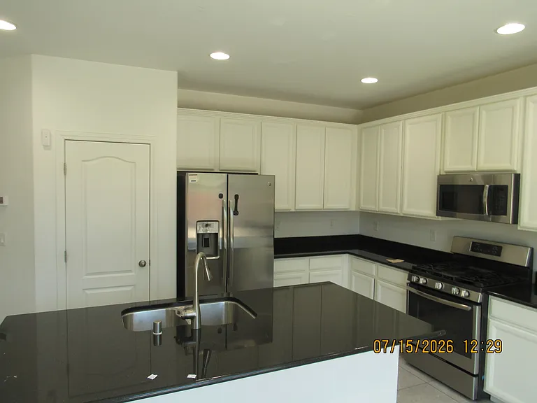 531 Bright Peridot Ave — Photo 3