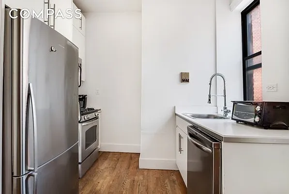 Rented by Compass | media 7