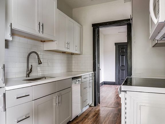 3rd image of 5212 Parry Ave #1