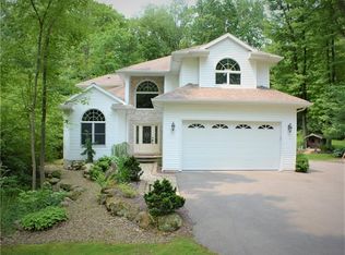 893 Latonka Dr, Mercer, PA 16137