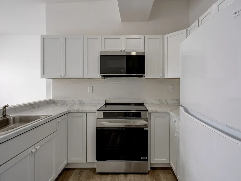 41 E High St #3 — Photo 9