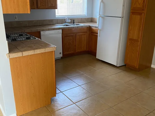 6889 Araby Ave APT B, Twentynine Palms, CA 92277