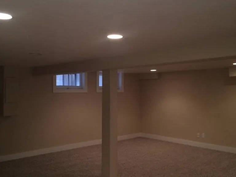 809 S York St — Photo 1