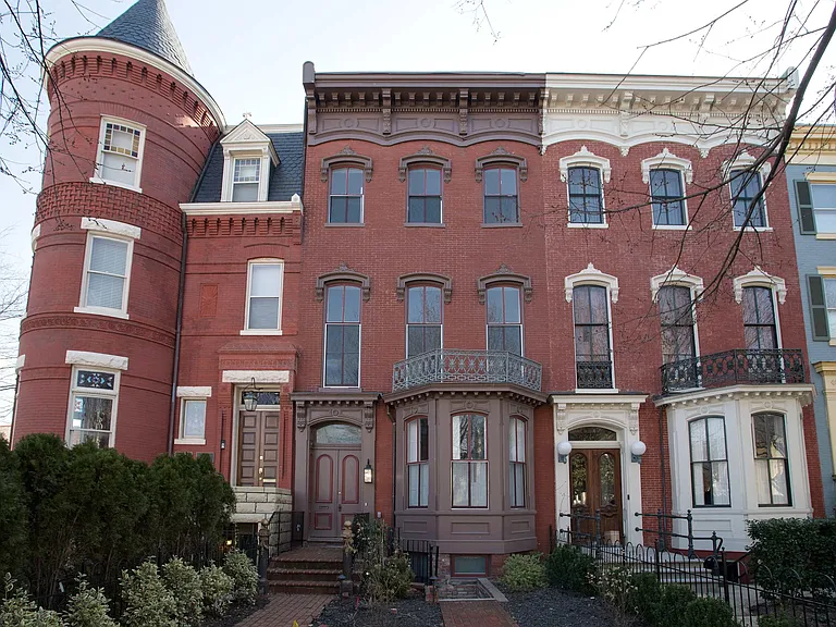 327 E Capitol St SE #B — Photo 24