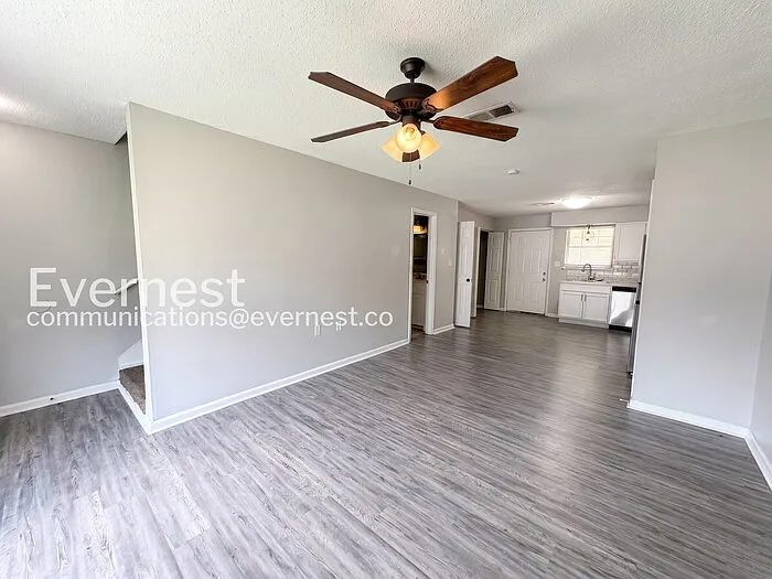 1800 Labette Manor Dr #7 — Photo 7