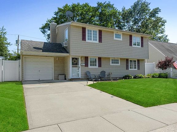2nd image of 82 Squirrel Ln