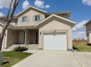 545 S Highlands Blvd W #3, Lethbridge, AB T1J 4V2